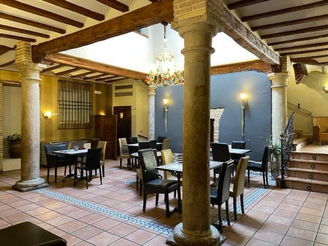 Patio interior con columnas toscanas Palacio Visconti Tarazona